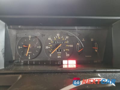 Zdjęcie 9 z 12 samochodu: 1993 VOLVO 240 VIN:YV1AS8803P1482933 - miniatura