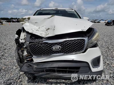 Piąte zdjęcie samochodu w środku: 2016 KIA SORENTO LX VIN:5XYPG4A5XGG152724 - miniatura