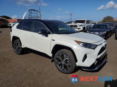 Czwarte zdjęcie samochodu z boku: 2021 TOYOTA RAV4 PRIME XSE VIN:JTMFB3FV6MD070819 - miniatura