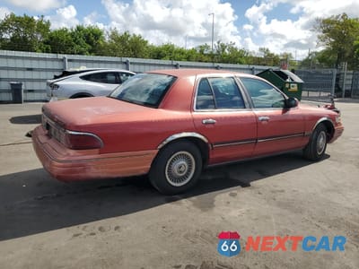 Trzecie zdjęcie samochodu z tyłu: 1997 MERCURY GRAND MARQUIS GS VIN:2MELM74W7VX605990 - miniatura