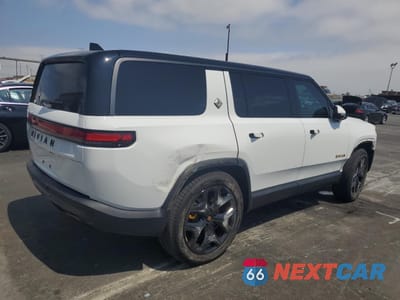 Trzecie zdjęcie samochodu z tyłu: 2025 RIVIAN R1S PREMIUM VIN:7PDSGCBP8SN064110 - miniatura