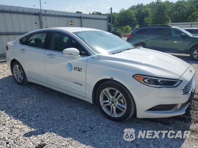 Czwarte zdjęcie samochodu z boku: 2018 FORD FUSION SE HYBRID VIN:3FA6P0LUXJR118634 - miniatura