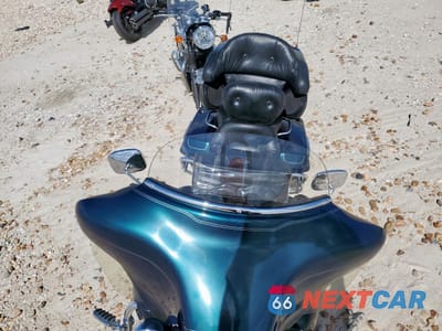 Piąte zdjęcie samochodu w środku: 2002 HARLEY-DAVIDSON FLHTCUI VIN:1HD1FCW112Y615230 - miniatura