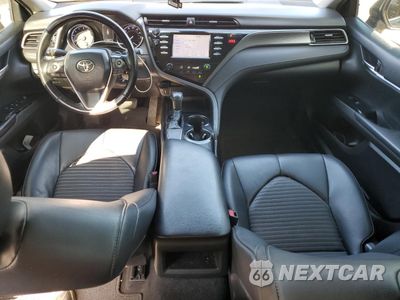 Zdjęcie 8 z 13 samochodu: 2019 TOYOTA CAMRY L VIN:4T1B11HK3KU699620 - miniatura