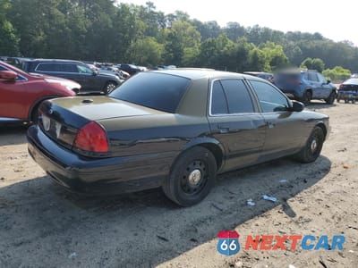 Trzecie zdjęcie samochodu z tyłu: 2010 FORD CROWN VICTORIA POLICE INTERCEPTOR VIN:2FABP7BV1AX139245 - miniatura