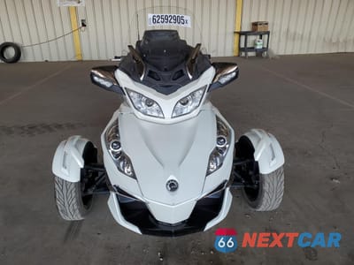 Drugie zdjęcie samochodu z przodu: 2018 CAN-AM SPYDER ROADSTER RT VIN:2BXNBDD22JV000230 - miniatura