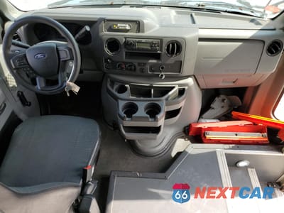 Zdjęcie 8 z 12 samochodu: 2023 FORD ECONOLINE E350 SUPER DUTY CUTAWAY VAN VIN:1FDEE3FN9PDD05734 - miniatura
