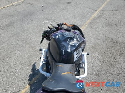 Zdjęcie 6 z 9 samochodu: 2006 SUZUKI GSX-R600 K6 VIN:JS1GN7DAX62120262 - miniatura