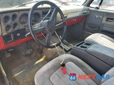 Zdjęcie 8 z 14 samochodu: 1989 CHEVROLET BLAZER V10 VIN:1GNEV18K7KF127659 - miniatura