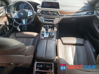 Zdjęcie 8 z 13 samochodu: 2020 BMW 750 XI VIN:WBA7U2C01LGM27383 - miniatura