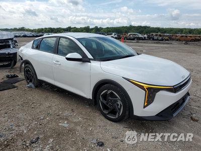 Czwarte zdjęcie samochodu z boku: 2025 KIA K4 EX VIN:3KPFU4DE4SE032732 - miniatura