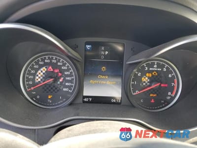 Zdjęcie 9 z 12 samochodu: 2018 MERCEDES-BENZ C 43 4MATIC AMG VIN:55SWF6EB6JU256814 - miniatura