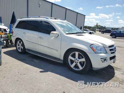 Czwarte zdjęcie samochodu z boku: 2009 MERCEDES-BENZ GL 450 4MATIC VIN:4JGBF71E49A445614 - miniatura