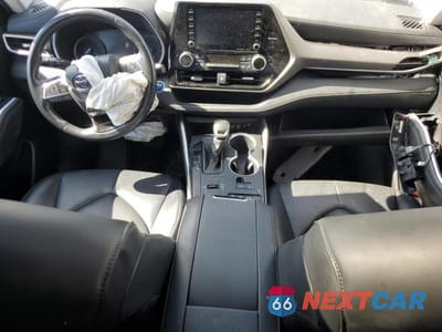 Zdjęcie 8 z 13 samochodu: 2020 TOYOTA HIGHLANDER HYBRID XLE VIN:5TDGBRCH1LS505786 - miniatura
