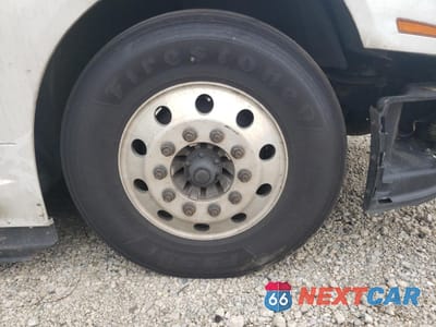 Zdjęcie 9 z 11 samochodu: 2023 VOLVO VNL SEMI TRUCK VIN:4V4NC9EH7PN622502 - miniatura