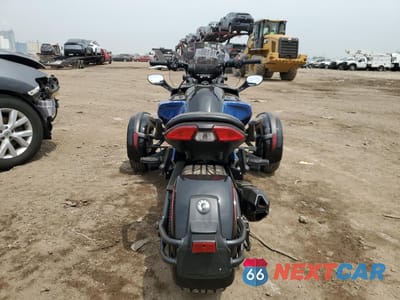 Czwarte zdjęcie samochodu z boku: 2017 CAN-AM SPYDER ROADSTER F3 VIN:2BXRDCD26HV000005 - miniatura