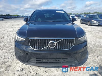 Piąte zdjęcie samochodu w środku: 2025 VOLVO XC40 CORE VIN:YV4L12UJXS2520767 - miniatura