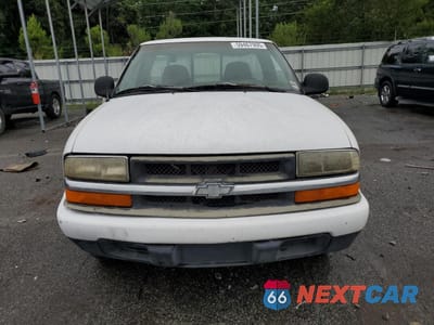 Piąte zdjęcie samochodu w środku: 1998 CHEVROLET S TRUCK S10 VIN:1GCCS1441W8115758 - miniatura