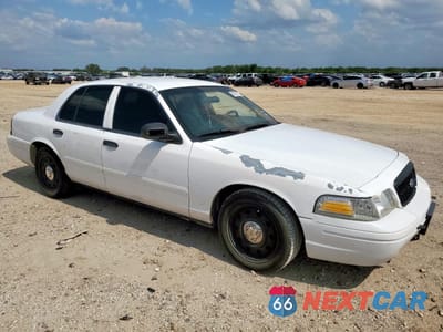 Czwarte zdjęcie samochodu z boku: 2008 FORD CROWN VICTORIA POLICE INTERCEPTOR VIN:2FAHP71V28X102341 - miniatura