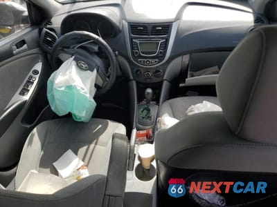 Zdjęcie 8 z 12 samochodu: 2013 HYUNDAI ACCENT GLS VIN:KMHCT4AE6DU530666 - miniatura