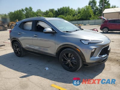 Czwarte zdjęcie samochodu z boku: 2024 BUICK ENCORE GX SPORT TOURING VIN:KL4AMDSLXRB082970 - miniatura