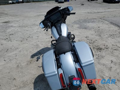 Czwarte zdjęcie samochodu z boku: 2024 HARLEY-DAVIDSON FLHX VIN:1HD1KB711RB643515 - miniatura