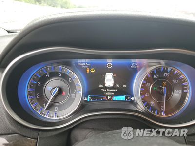 Zdjęcie 9 z 14 samochodu: 2017 CHRYSLER 300C VIN:2C3CCAKG8HH622149 - miniatura