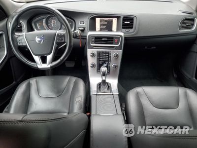 Zdjęcie 8 z 16 samochodu: 2017 VOLVO V60 CROSS COUNTRY PREMIER VIN:YV440MWK3H1039525 - miniatura