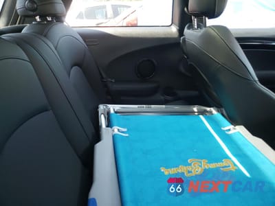 Zdjęcie 10 z 12 samochodu: 2023 MINI COOPER S VIN:WMW53DH05P2T80019 - miniatura