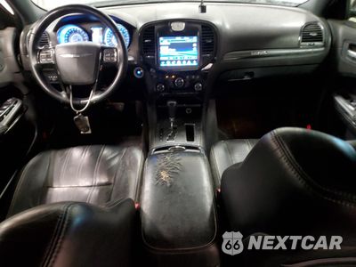 Zdjęcie 8 z 14 samochodu: 2014 CHRYSLER 300 S VIN:2C3CCABT9EH145319 - miniatura