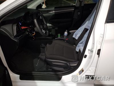 Zdjęcie 7 z 12 samochodu: 2020 HYUNDAI ELANTRA SEL VIN:5NPD84LF5LH601154 - miniatura
