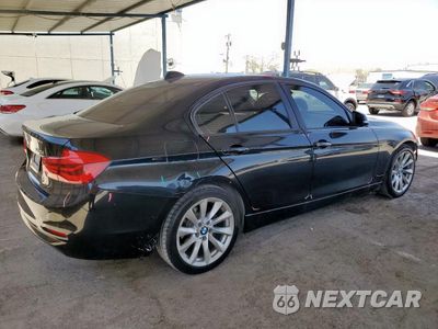 Trzecie zdjęcie samochodu z tyłu: 2018 BMW 320 I VIN:WBA8A9C5XJAD27951 - miniatura