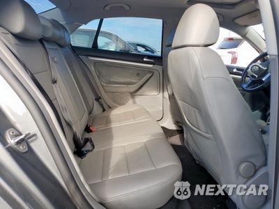 Zdjęcie 10 z 12 samochodu: 2008 VOLKSWAGEN JETTA SE VIN:3VWRM71K58M161311 - miniatura