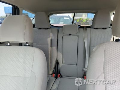 Zdjęcie 10 z 16 samochodu: 2017 FORD ESCAPE SE VIN:1FMCU0GD8HUA30390 - miniatura