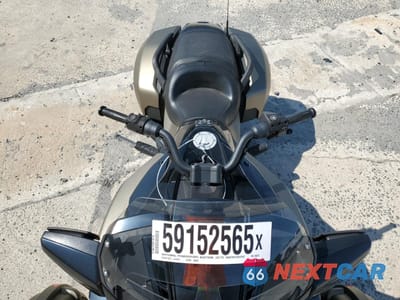 Piąte zdjęcie samochodu w środku: 2021 CAN-AM SPYDER ROADSTER F3-T VIN:2BXREDD46MV000097 - miniatura
