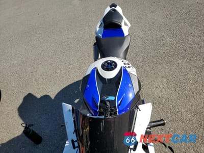 Piąte zdjęcie samochodu w środku: 2010 BMW S 1000 RR VIN:WB1051707AZV40579 - miniatura