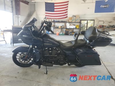 Trzecie zdjęcie samochodu z tyłu: 2019 HARLEY-DAVIDSON FLTRXS VIN:1HD1KTP15KB653069 - miniatura