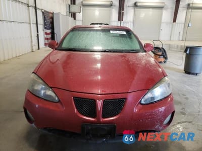 Piąte zdjęcie samochodu w środku: 2004 PONTIAC GRAND PRIX GT2 VIN:2G2WS522341115416 - miniatura
