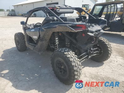 Trzecie zdjęcie samochodu z tyłu: 2025 CAN-AM MAVERICK X3 X DS TURBO RR VIN:3JBVDAV44SE000687 - miniatura