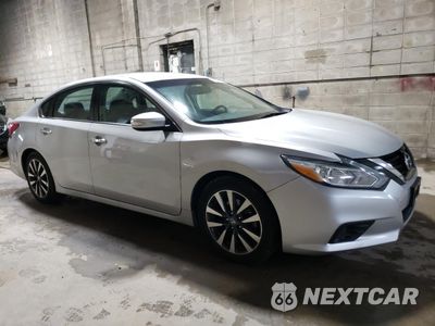 Czwarte zdjęcie samochodu z boku: 2017 NISSAN ALTIMA 2.5 VIN:1N4AL3AP7HC247038 - miniatura