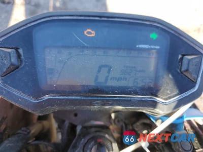 Zdjęcie 7 z 10 samochodu: 2015 HONDA GROM 125 VIN:MLHJC6119F5103738 - miniatura