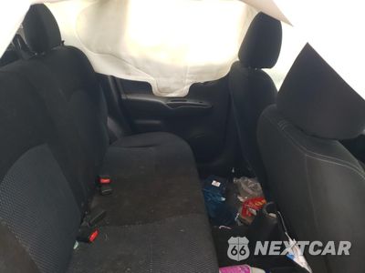 Zdjęcie 10 z 13 samochodu: 2018 NISSAN VERSA NOTE S VIN:3N1CE2CP8JL365097 - miniatura