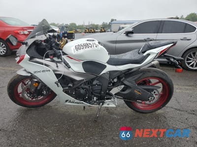 Trzecie zdjęcie samochodu z tyłu: 2024 KAWASAKI ZX636 K VIN:JKBZXJJ19RA000625 - miniatura