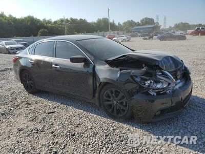 Czwarte zdjęcie samochodu z boku: 2017 NISSAN ALTIMA 2.5 VIN:1N4AL3APXHC263346 - miniatura