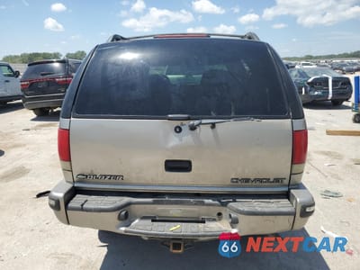 Zdjęcie 6 z 15 samochodu: 1999 CHEVROLET BLAZER VIN:1GNDT13W5X2116430 - miniatura