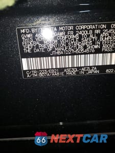 Zdjęcie 12 z 12 samochodu: 2017 LEXUS IS 200T VIN:JTHBA1D27H5054576 - miniatura