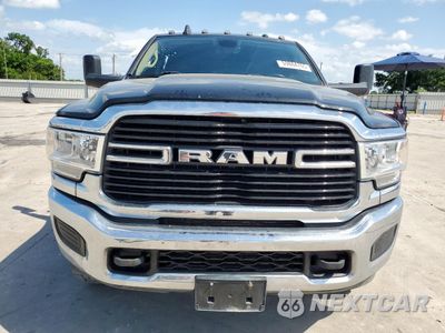 Piąte zdjęcie samochodu w środku: 2019 RAM 3500 BIG HORN VIN:3C63R3HL3KG610189 - miniatura
