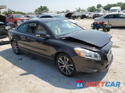 Czwarte zdjęcie samochodu z boku: 2011 VOLVO C70 T5 VIN:YV1672MC1BJ109595 - miniatura
