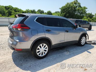 Trzecie zdjęcie samochodu z tyłu: 2018 NISSAN ROGUE S VIN:KNMAT2MT0JP582489 - miniatura