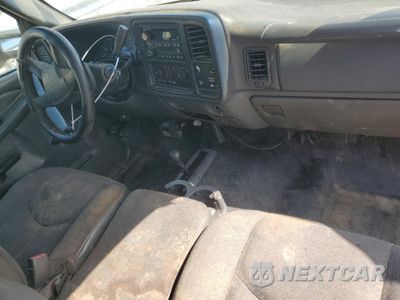 Zdjęcie 8 z 14 samochodu: 2003 CHEVROLET SILVERADO K3500 VIN:1GBJK34103E116930 - miniatura